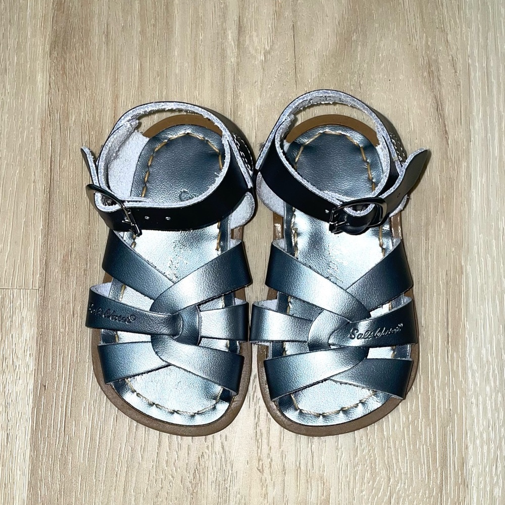 Salt Water Sandals by Hoy Shoe the Original Sandal - Size 4